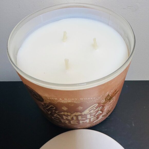 Bath & Body Works Pumpkin Vanilla Creme 3-Wick Candle NEW - Picture 3 of 4